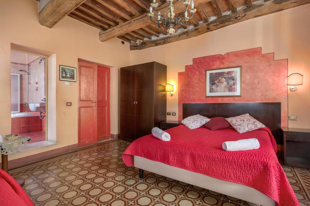 Antica Residenza Santa Chiara -city Center 3*