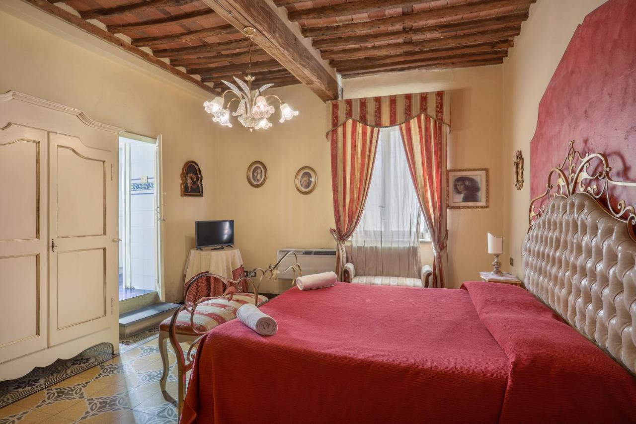 Guest house Antica Residenza Santa Chiara -city Center 3*