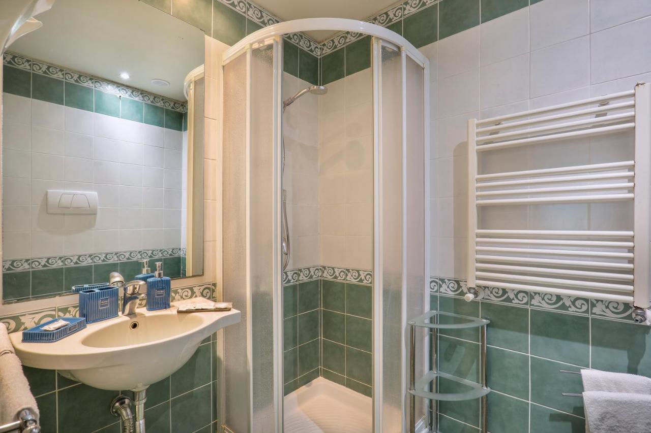 Antica Residenza Santa Chiara -city Center Pensión 3*