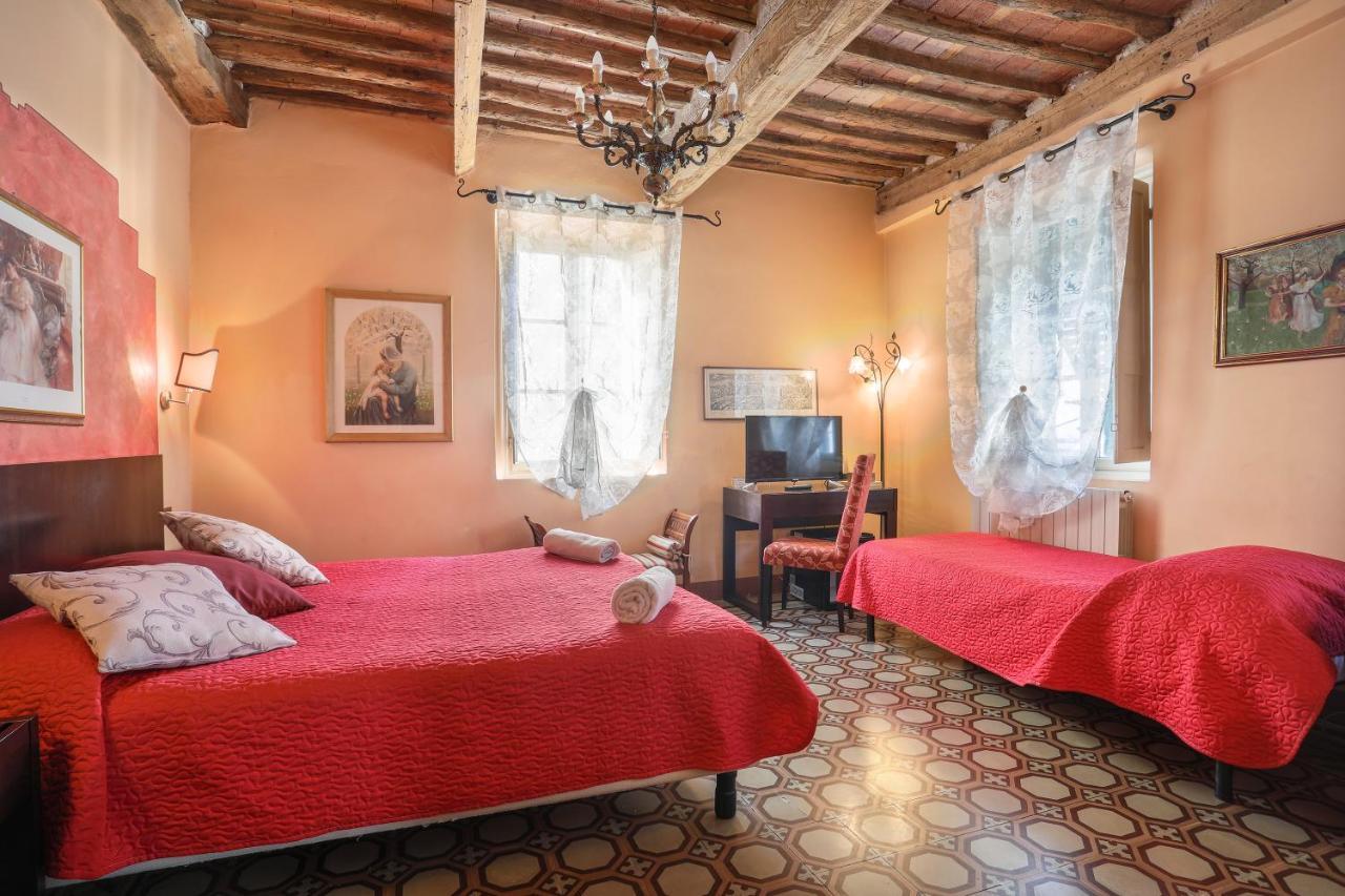 Antica Residenza Santa Chiara -city Center 3* Lucca