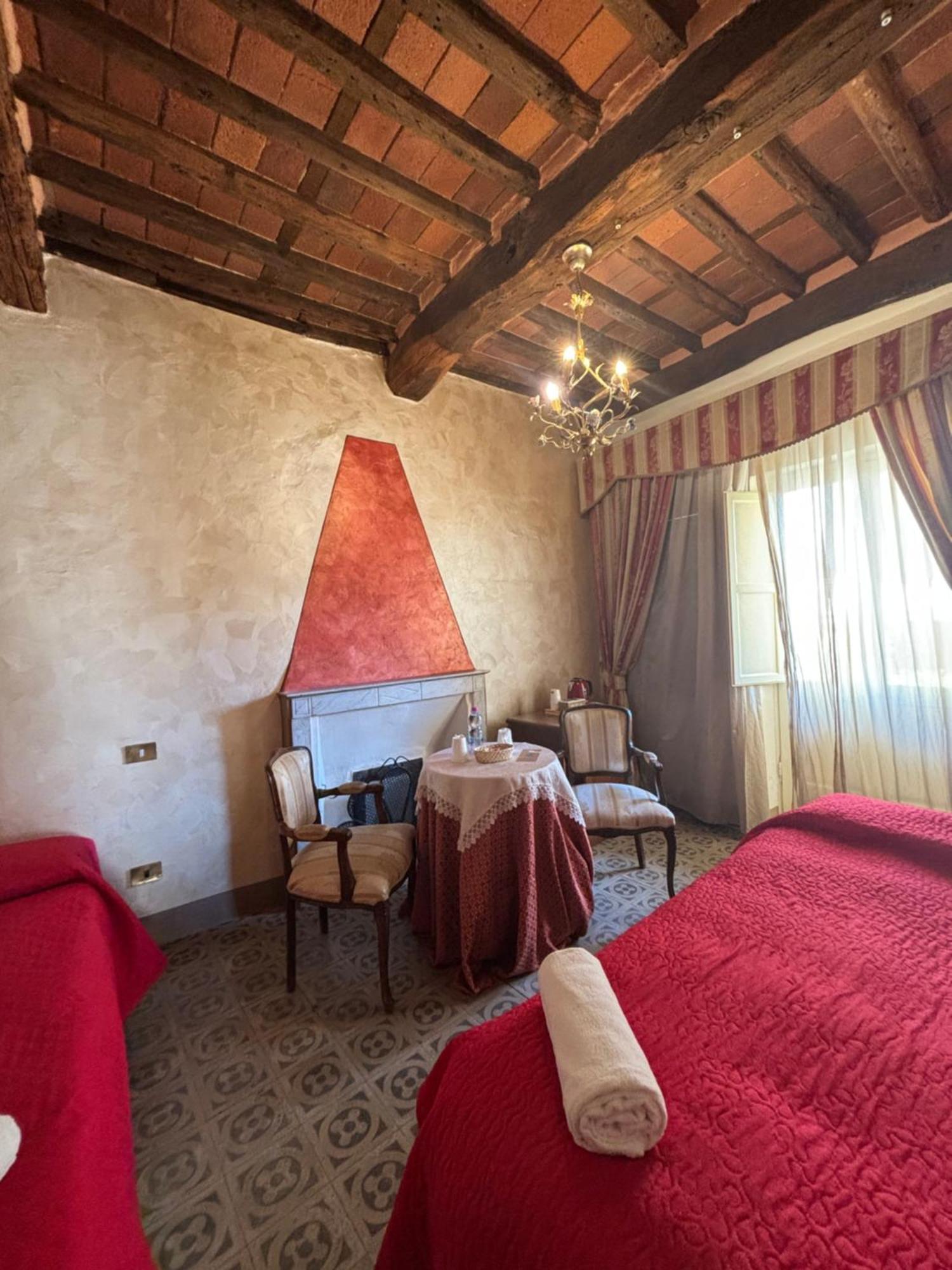 Antica Residenza Santa Chiara -city Center