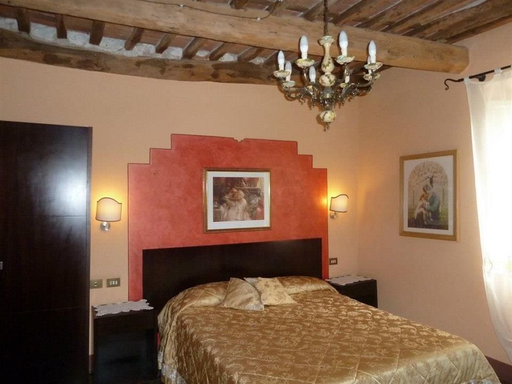 Pensión Antica Residenza Santa Chiara -city Center 3*