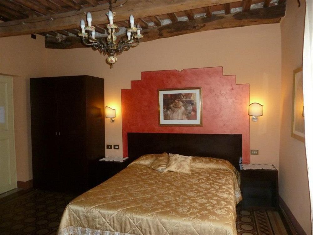 Pensión Antica Residenza Santa Chiara -city Center