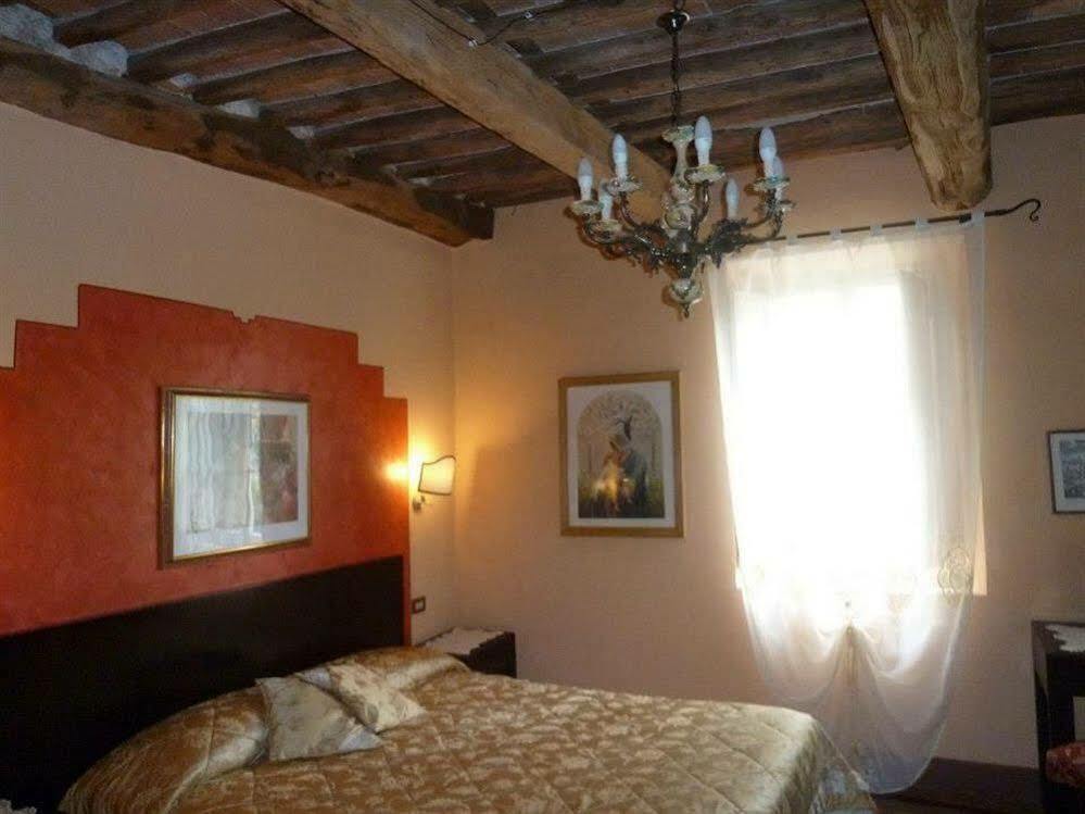 Antica Residenza Santa Chiara -city Center Lucca
